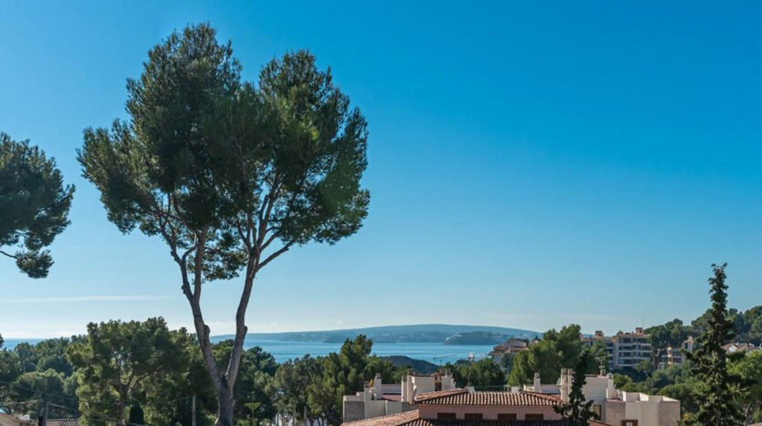 Luxury villa for sale in Bendinat Mallorca with sea view