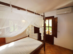 Finca en Algaida Mallorca con casa de invitados y un gran jardín