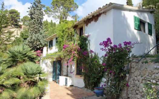Haus in Galilea Puigpunyent Mallorca zum Reformieren