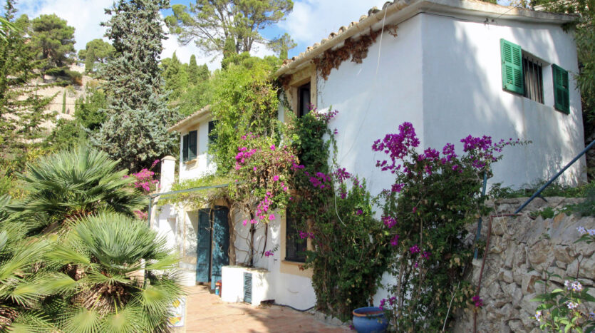 Cottage in Galilea Puigpunyent Mallorca to reform