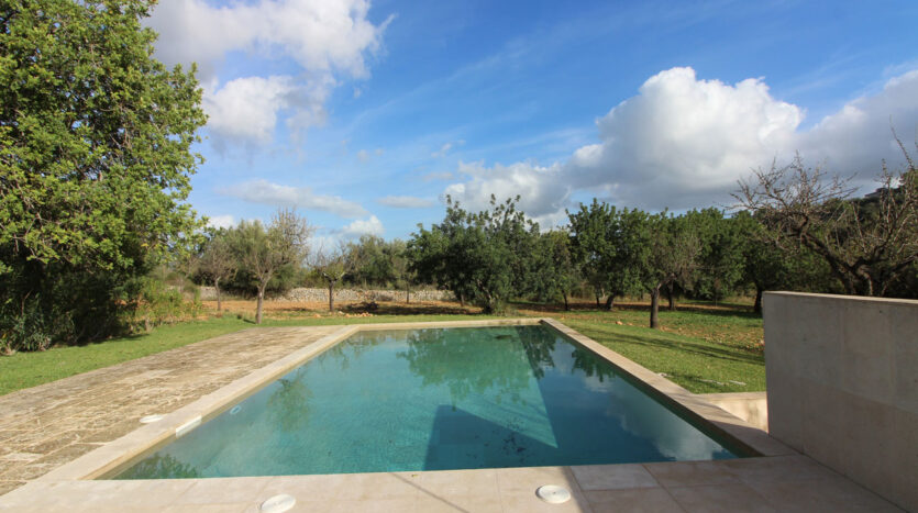 Finca in Selva Mallorca mit Pool zum Kauf
