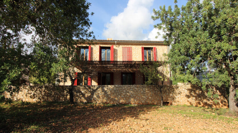 Finca in Selva Majorca with pool for sale