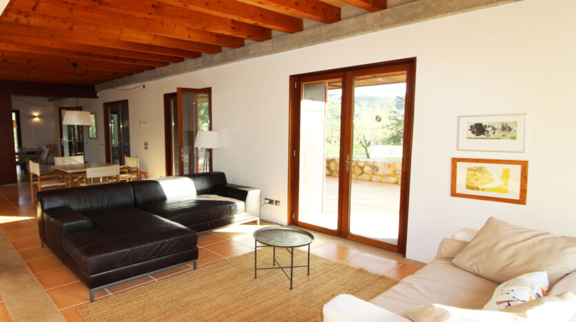 Finca in Selva Majorca with pool for sale