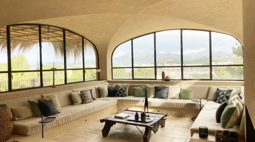 Luxury villa in Santa Ponsa with sea view Mallorca on sale
