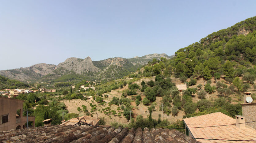 Casa de pueblo en Bunyola con vista montaña en venta