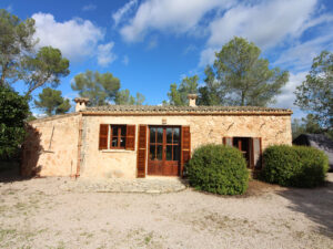 Finca en Algaida Mallorca con casa de invitados y un gran jardín